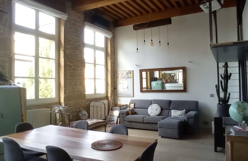 La Croix Rousse Apartment | Lyon : quiet and bright typical canut 8 pers