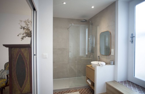 Feuillat Desgenettes Bed & Breakfast | Lyonest Chambre D'hôtes