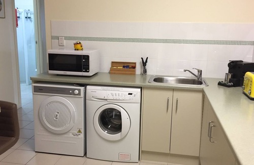 Upper Wakefield Apartment | Lyreen's apartment B&B