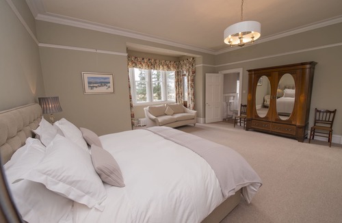 Aboyne House | Lys-Na-Greyne Country House