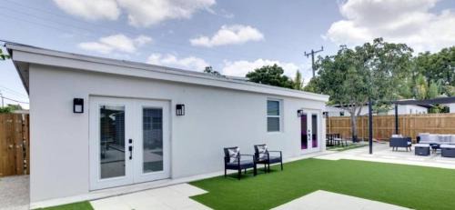 Parker Ridge Apartment | Lytle Palm Villa