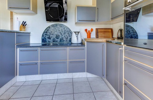 Hou House | "Lyydia" - 1km from the sea by Interhome