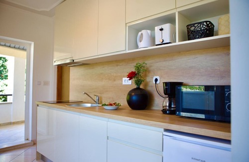 Stikovica Apartment | Mél B studio beach villa sea view & free parking