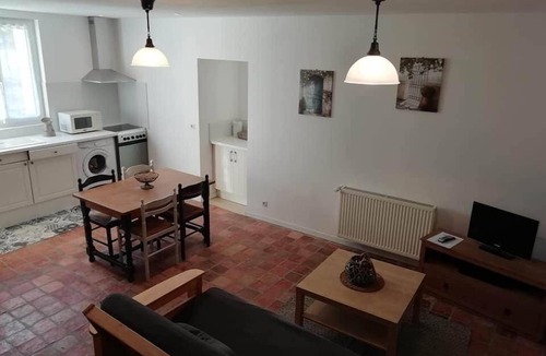 Soudan House | Ménerbes Cottage – Provençal charm & pool access – Les Gîtes du Petit Marcel