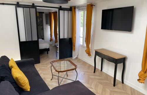 20th Arrondissement Hotel | Ménil Bon Temps