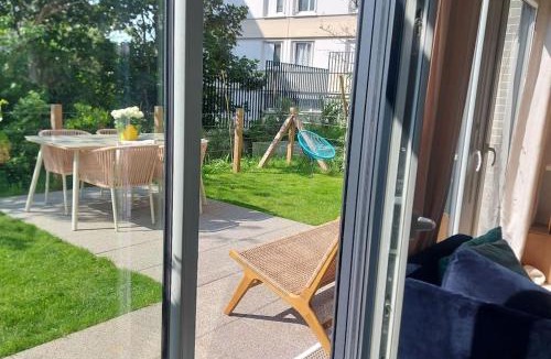 Bagnolet Apartment | Métro L3 Bel appart lumineux avec jardin