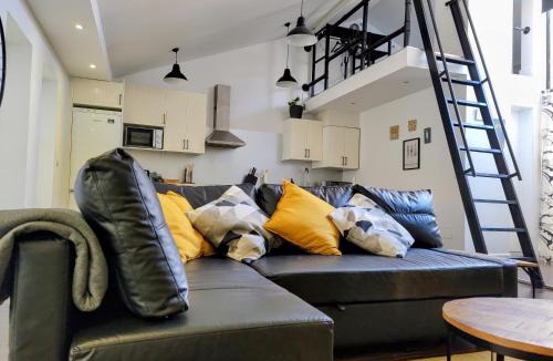 Burgos Apartment | Mía Suites II Centro Histórico - PARKING & WIFI FREE