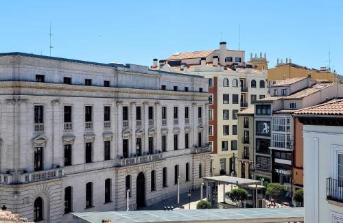 Burgos Apartment | Mía Suites II Centro Histórico - PARKING & WIFI FREE
