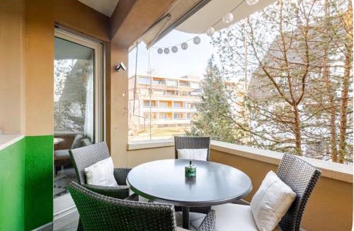 District 6 Apartment | Möhrli Houses