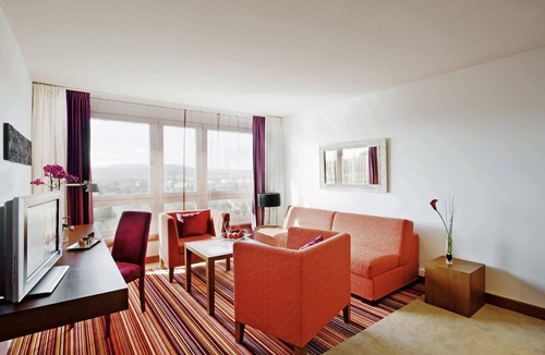 Glattbrugg Hotel | Mövenpick Hotel Zuerich-Airport