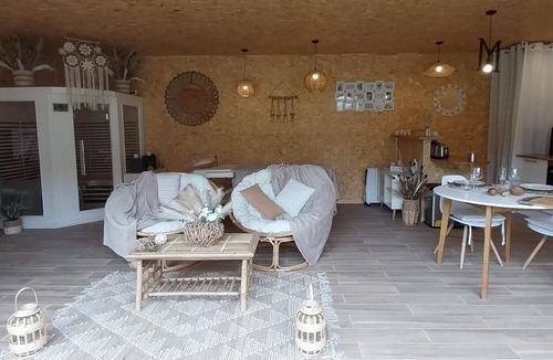 Malves-en-Minervois Cabin | "M"anon Dome 26m2 and 50m2 relaxation area