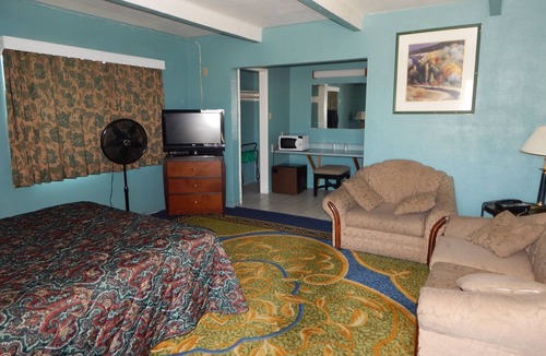 Mosswood Hotel | M B Motor Inn