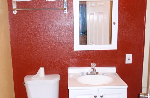 Mosswood Hotel | M B Motor Inn