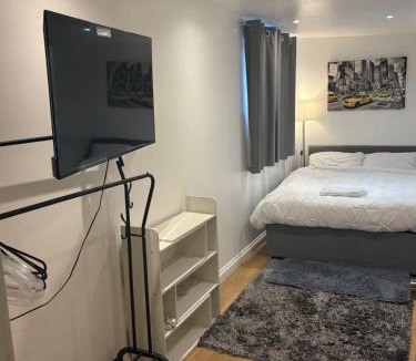 Gooshays Apartment | M18 Escape