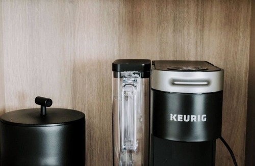 Dalhousie Apartment | M2 - Standard King room # 1 (lower level)