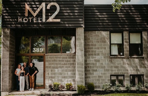 Dalhousie Apartment | M2 - Standard King room # 1 (lower level)