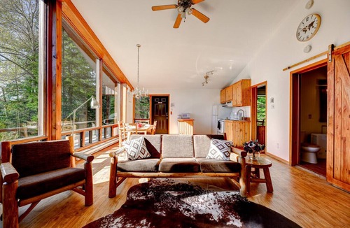 Sainte-Lucie-des-Laurentides House | Manoir des Pins - Spa privé, sauna et accès plage