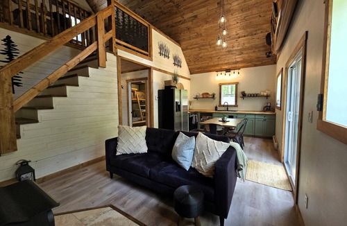 Iron Bridge House | "Ma Cabine" - Quiet Retreat along the River