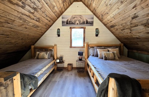 Iron Bridge House | "Ma Cabine" - Quiet Retreat along the River