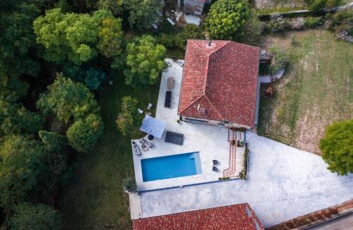 Brens House | Ma Maison du Bonheur - Grande Piscine & Terrasse