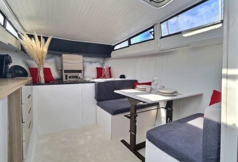 Valence Boat Rental | Ma nuit insolite sur un bateau