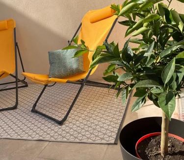Carcassonne Apartment | Ma pierre à l'édifice, Face à la Cité vue sublime, studio avec terrasse
