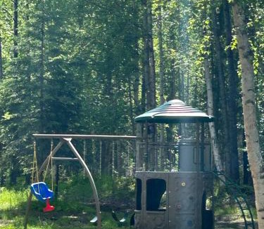 Houston House | Ma-Su Thunder Cabin #1