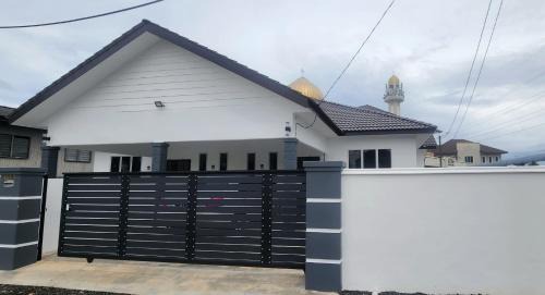 Taman Anggerik House | MAB Homestay