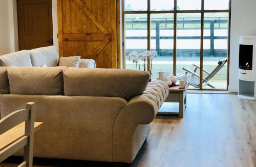 Sudbury House | Mac Shack Cottage - Uk32376