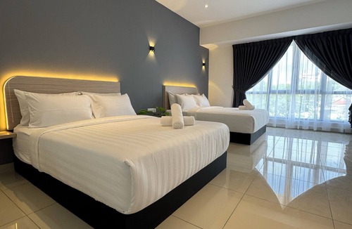 Downtown George Town Hotel | Maca Hotel by Sky Hive