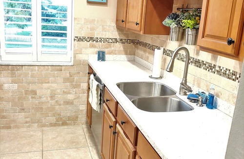 Golden Beach Condo | MacArthur Beach and Racquet Club