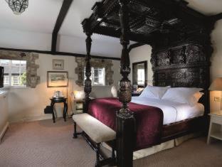 Woodstock Hotel | Macdonald Bear Hotel