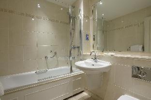 Marlow Hotel | Macdonald Compleat Angler