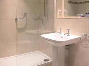 Standish Hotel | Macdonald Kilhey Court Hotel