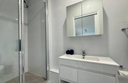 Macgregor House | Macgregor 2bed studio 3ELC