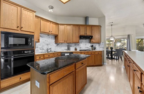 McNeil House | `Machete Place` North Austin! Pet Friendly! Work Space!