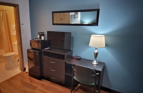 Blind River Hotel | MacIver's Motel & Campground
