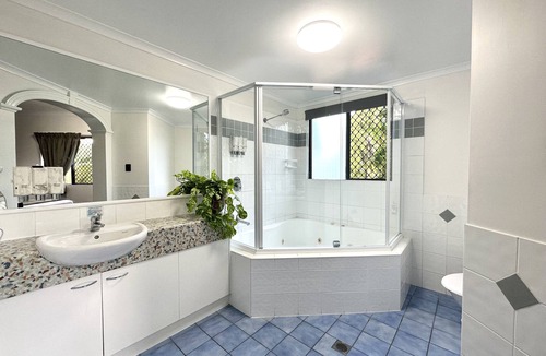 West Mackay Hotel | Mackay Resort Motel