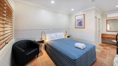 West Mackay Hotel | Mackay Rose Motel