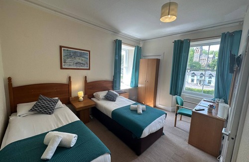 Marybank Hotel | Mackay's Spa Lodge Hotel