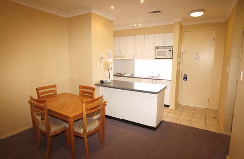 Campbelltown Hotel | Maclin Lodge Motel