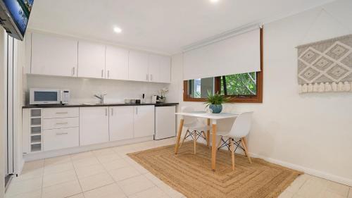 Macmasters Beach House | MacMasters Studio Retreat