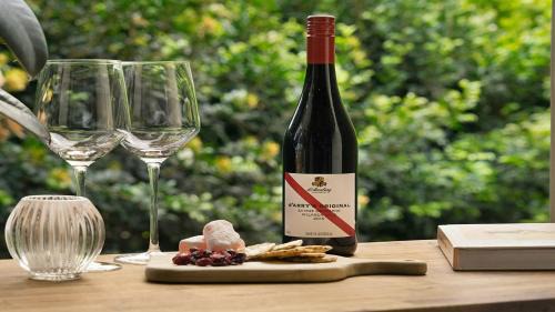 Macmasters Beach House | MacMasters Studio Retreat