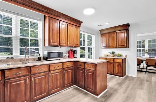Macon House | Macon Ranch, 10 Qn beds