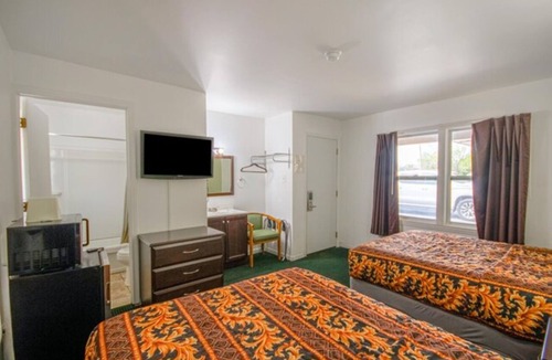Macon Hotel | Macon Rest Spot | Modern Comforts w/Breakfast | Free Parking & Wi-Fi