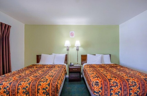 Macon Hotel | Macon Rest Spot | Modern Comforts w/Breakfast | Free Parking & Wi-Fi