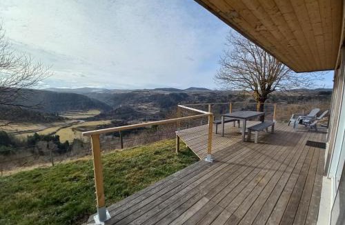 Saint-Martin-de-Fugeres House | MacQuart P.O.A. RANCH Gîte de 2 à 8 pers