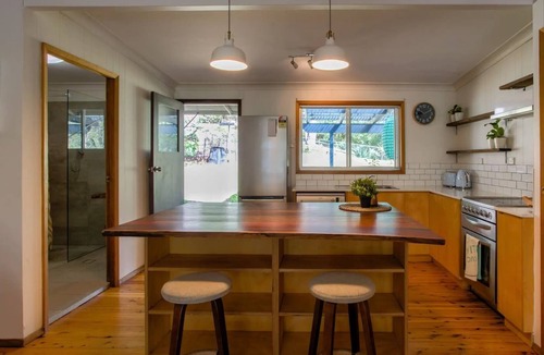 Macmasters Beach House | Macs Beach Bungalow S