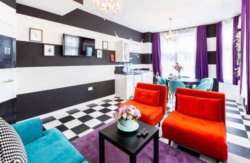 Newcastle-upon-Tyne Apartment | Mad Hatters Tea Room