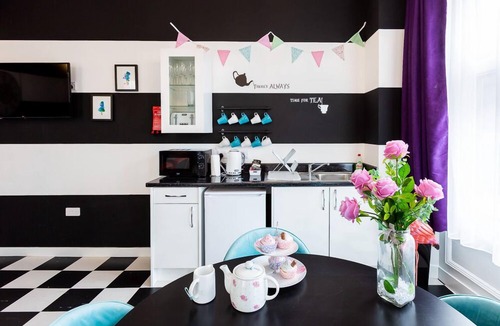 Newcastle-upon-Tyne Apartment | Mad Hatters Tea Room